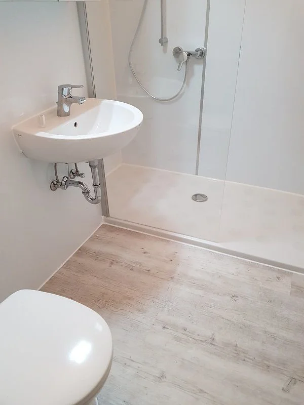 Badrenovierung Hildesheim – Referenz 1: Modernes Bad mit Dusche